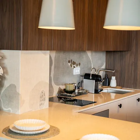 California By Belmont Realty Appartement