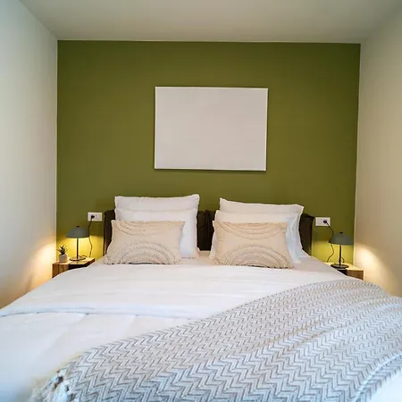 Apartment California By Belmont Realty *